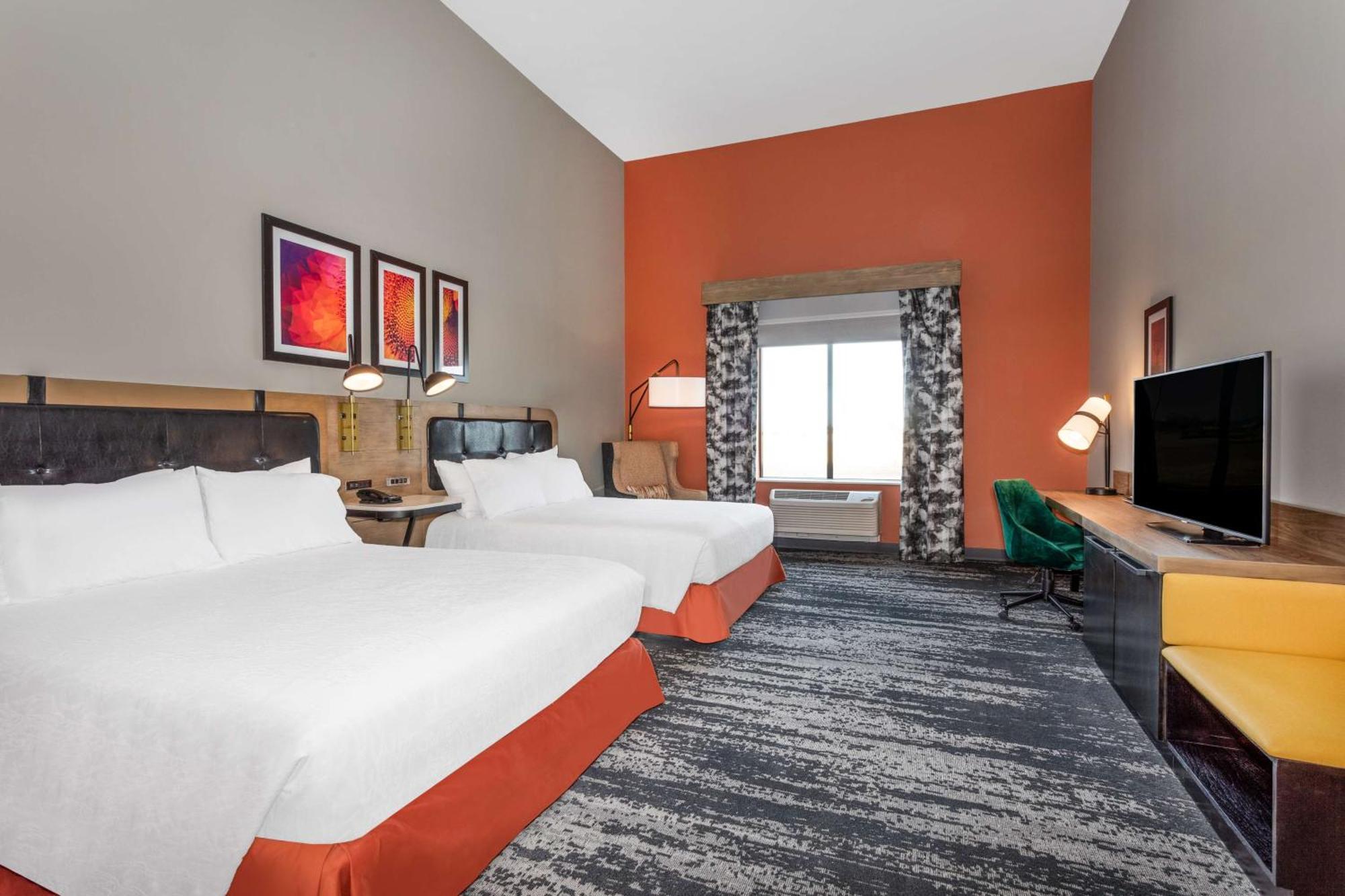 Hilton Garden Inn Hays, Ks Zewnętrze zdjęcie