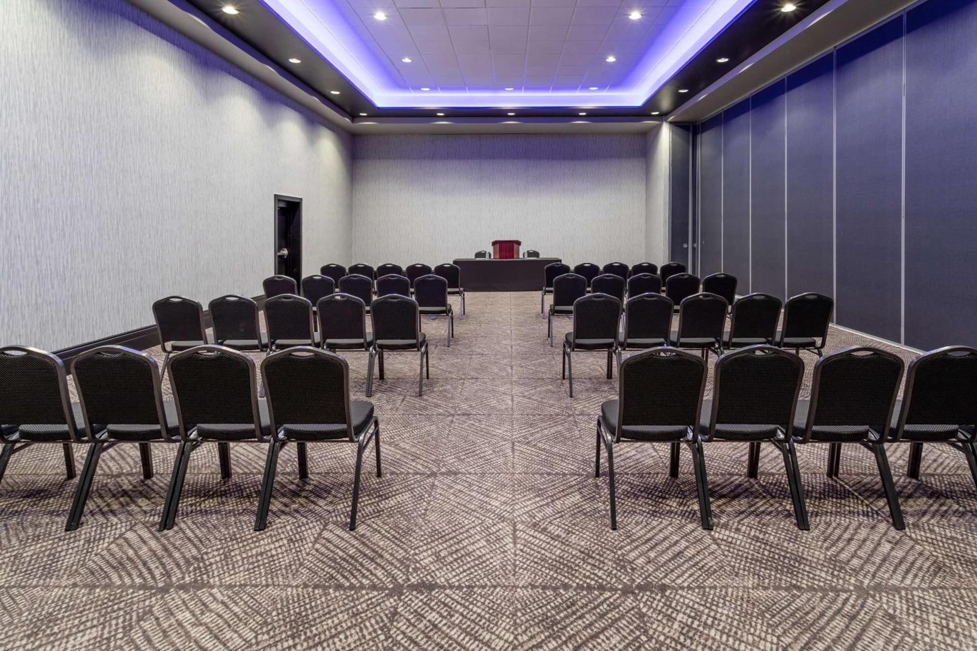 Hilton Garden Inn Hays, Ks Zewnętrze zdjęcie